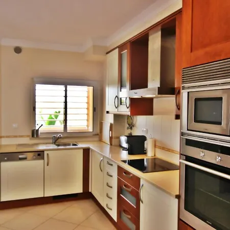 Praia Village Condominium * Vilamoura